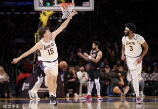 主要归功于 主要归功于